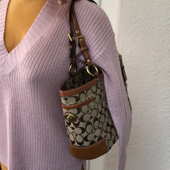 Coach Gallery Signature Tote Tan Signature Canvas Leather - Picture 2 of 9